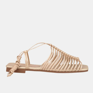 STAPPY LACE UP SANDAL.